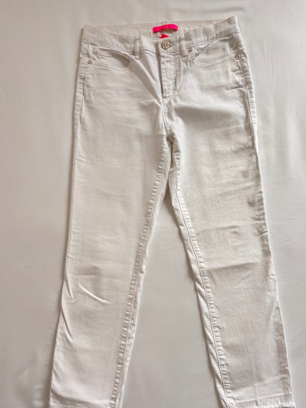 Lilly Pulitzer White Jeans | Size 6 | Raw Fringe Hem | Small Stain Near Hem | AS